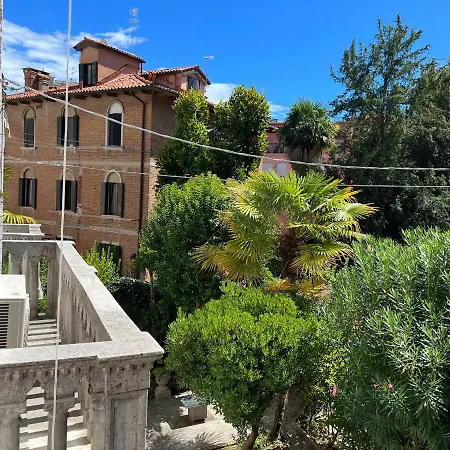 Apartment Ca' Luciano A Lido di Venezia